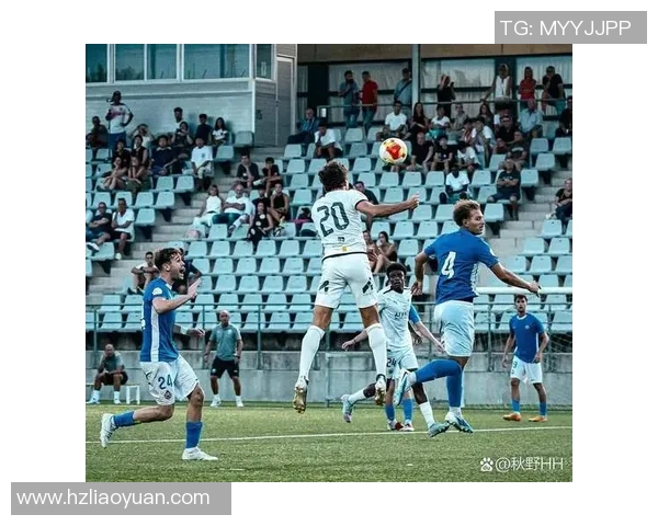 足球上的小黑点是什么球星的标志性特征你知道吗探秘背后的故事