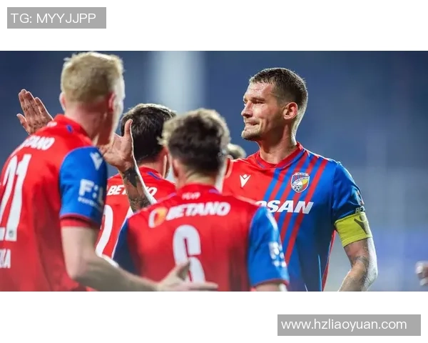 足球巨星风采展示全球球员精彩瞬间与经典动作解析